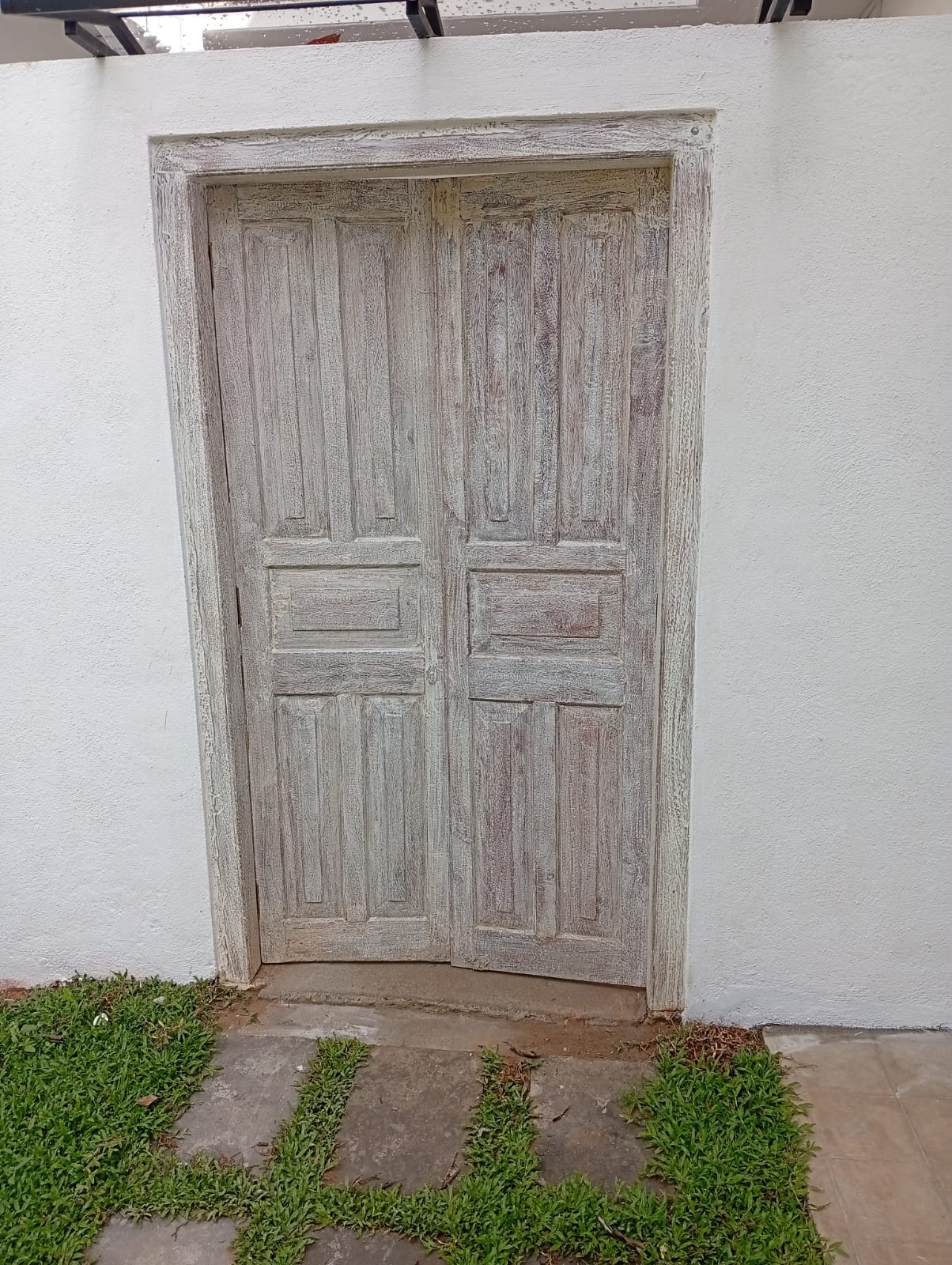 Wooden door before refinishing