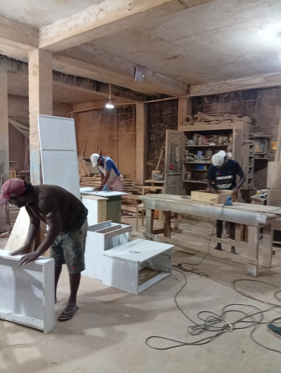 Finishing station and QC